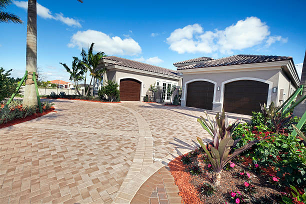 Best Custom driveway paver designs in Medina, TX